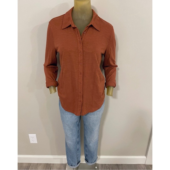 Gap Soft Knitted Shirt in Saddle Brown. Size medium. - Picture 7 of 16